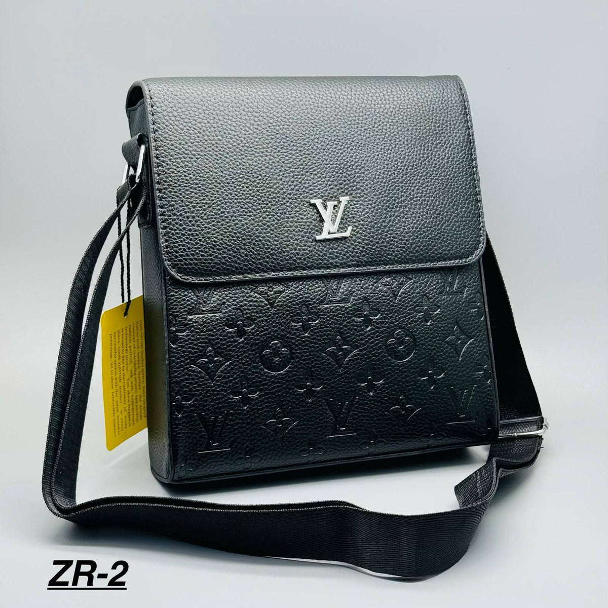 Men bags
Dior
Gucci
Lv
Prada
95 dhs🇦🇪🇦🇪
Good quality
Zain182
♥️♥️♥️