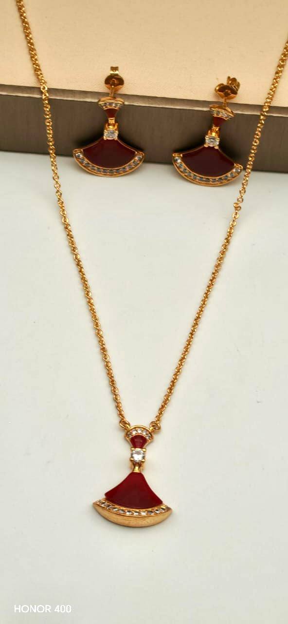 necklace and earing
110 dhs🇦🇪🇦🇪
Zain122
♥️♥️♥️