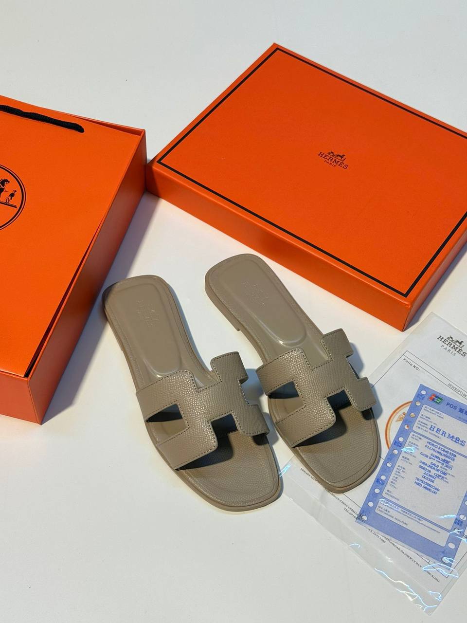 NEW CAME
HERMES SLIPPER
GOOD QUALITY
90 dhs🌺
Size 36 TO 41
Zain40
♥️♥️♥️