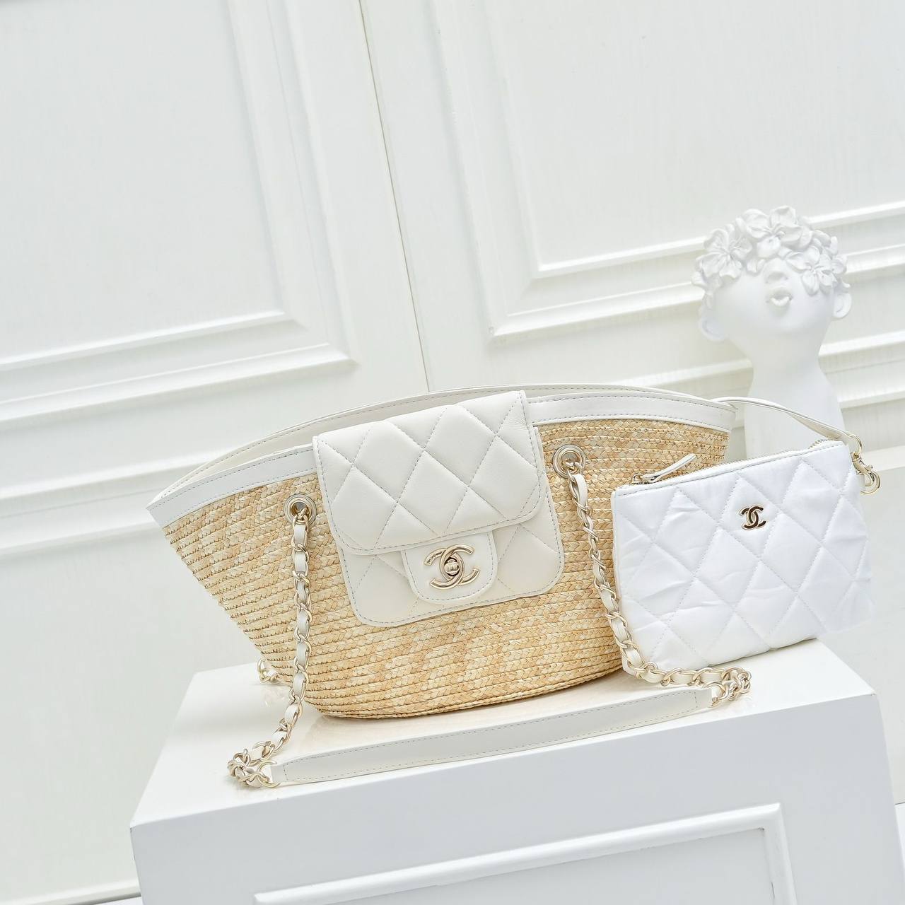 Chanel 💕
360 dhs✅
Zain297
♥️♥️♥️