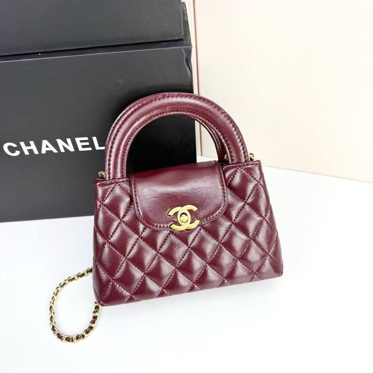 Chanel
Master
22cm
with box
🎁🎁🎁
250 dhs💓
Zain228
♥️♥️♥️