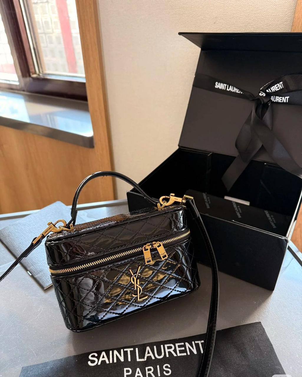 💗 YSL Gaby
1⃣️ First quality +🎁
size : 18.5 * 13 * 7 cm
85 dhs❣️
with box 🎁
Zain115
♥️♥️♥️