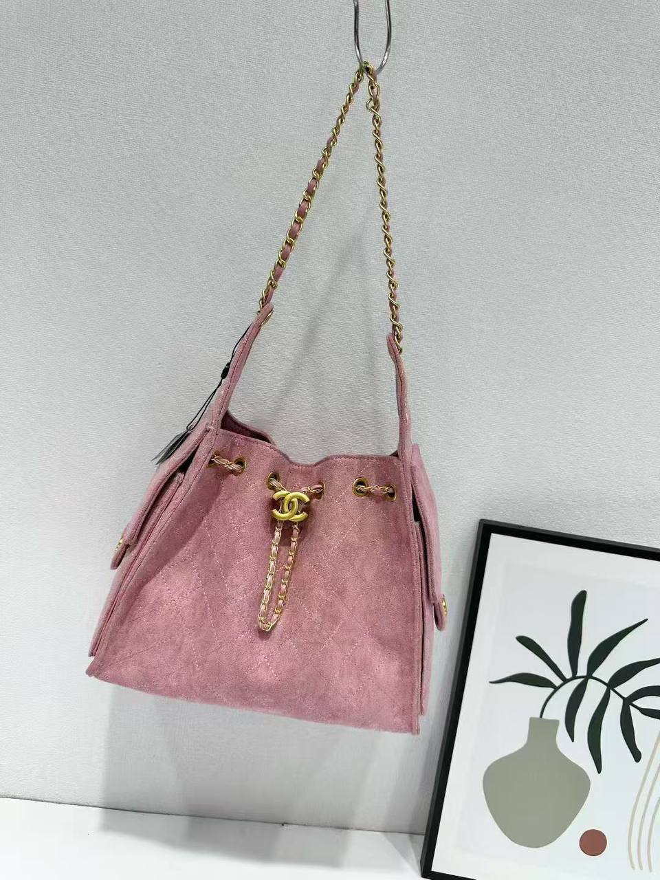 CHANEL
NEW CAME HIGH QUALITY
120 dhs💓
SIZE : 28cm
Zain39
♥️♥️♥️