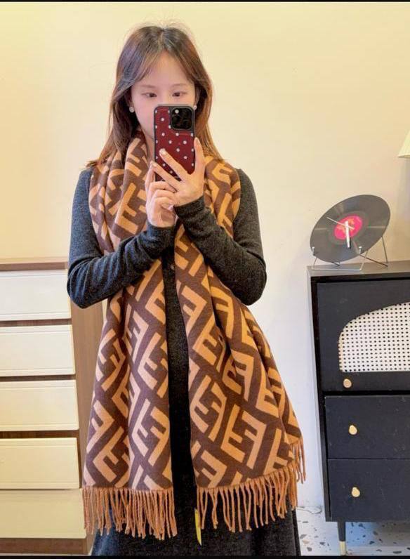 Scarf
180*68 cm
45 dhs🪙🌨️
Zain17
♥️♥️♥️