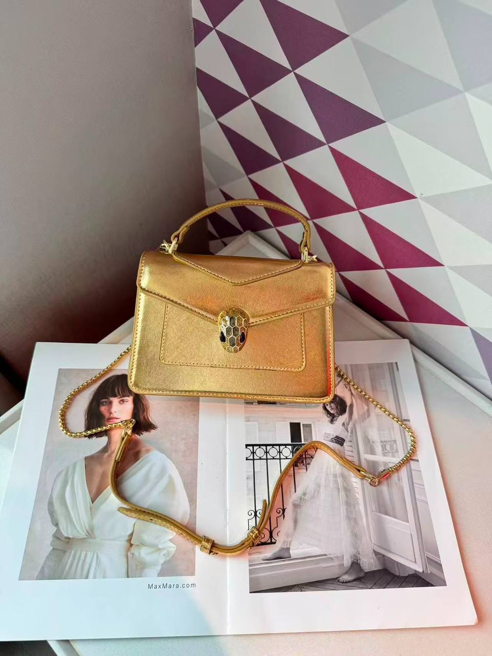 BVLGARI
Best quality with box
120 dhs🇦🇪🇦🇪
Size 22CM
Zain175
♥️♥️♥️