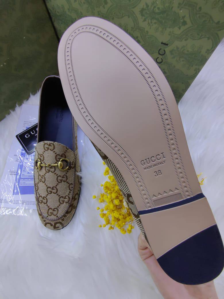 Gucci
size 36-42
120 dhs❣️
Zain132
♥️♥️♥️