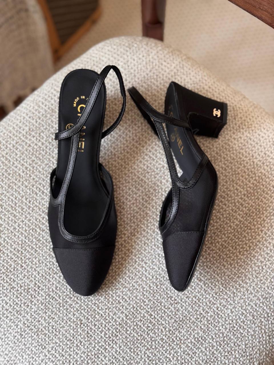 CHANEL 🖤
🤩Available new 😍😍
Size: 36 to 41
Super master quality
450 dhs✅
Zain198
♥️♥️♥️