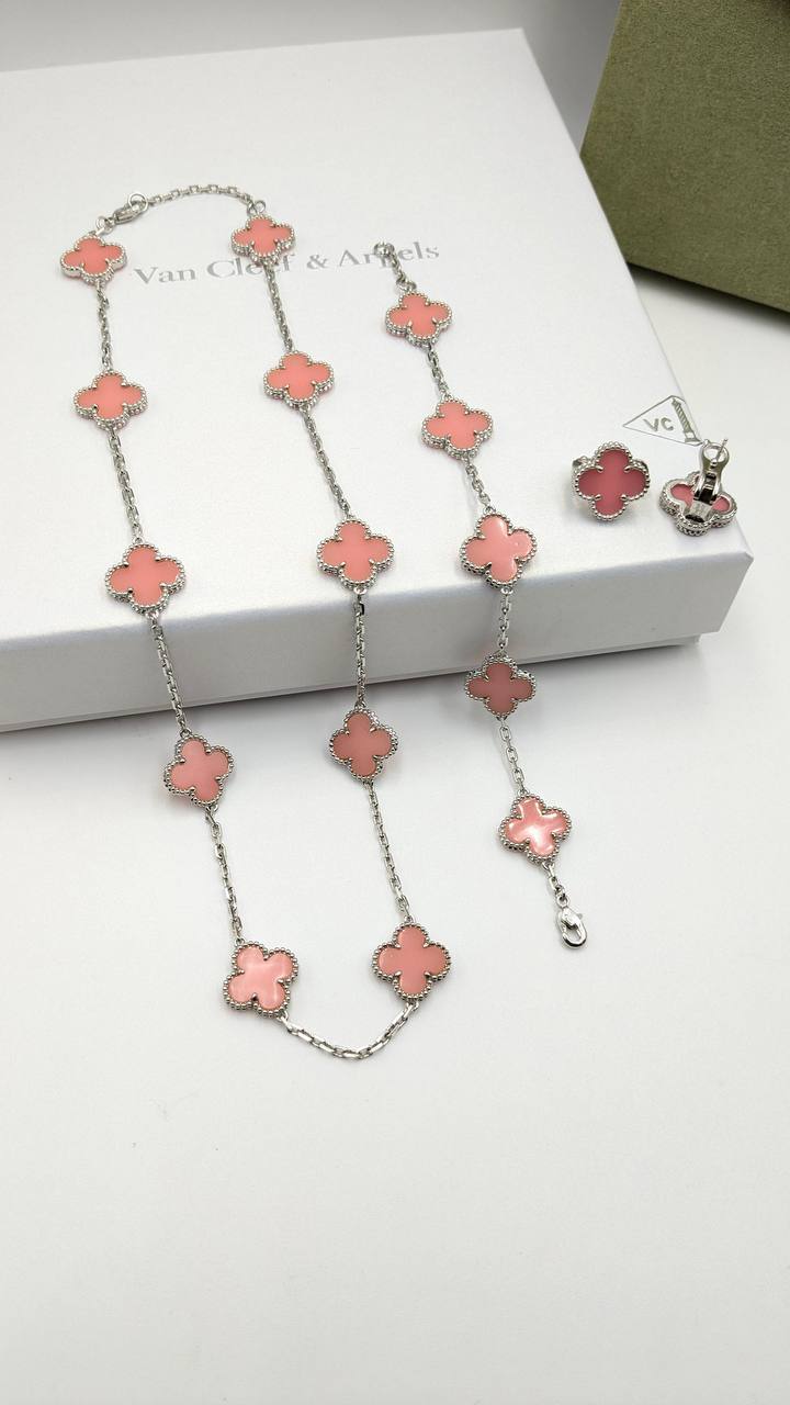 Van Cleef Set
*Master Quality*
260 dhs🪙🌨️
with Normal Box 🎁
Zain210
♥️♥️♥️