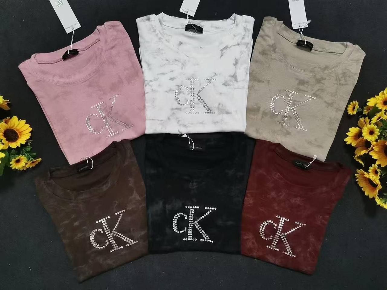 Top
55 dhs
Free size
Zain140
♥️♥️♥️