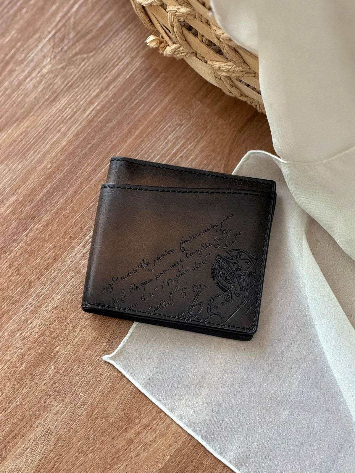 NEW COLLECTION
BRAND-BERLUTU
WALLET
SUPER MASTER QUALITY
BOX WITH PAPER BAG
For Price 👇 WhatsApp✅
0568585901
0507557372
0552275751 Owner Zain 👌
Zain267
♥️♥️♥️