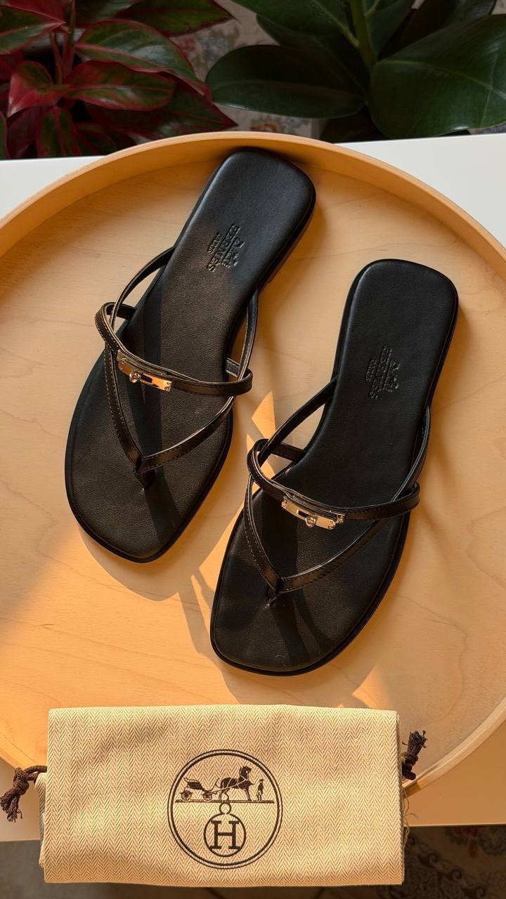 Hermes
Available🤩
Master quality
Size: 36 to 41
430 dhs🇦🇪🇦🇪
Zain318
♥️♥️♥️