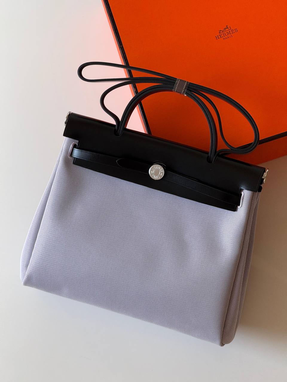 Hermes Herbag 31cm💕master quality😍
with box❤️
🎁🎁🎁
680 dhs🪙💚
Zain52
♥️♥️♥️