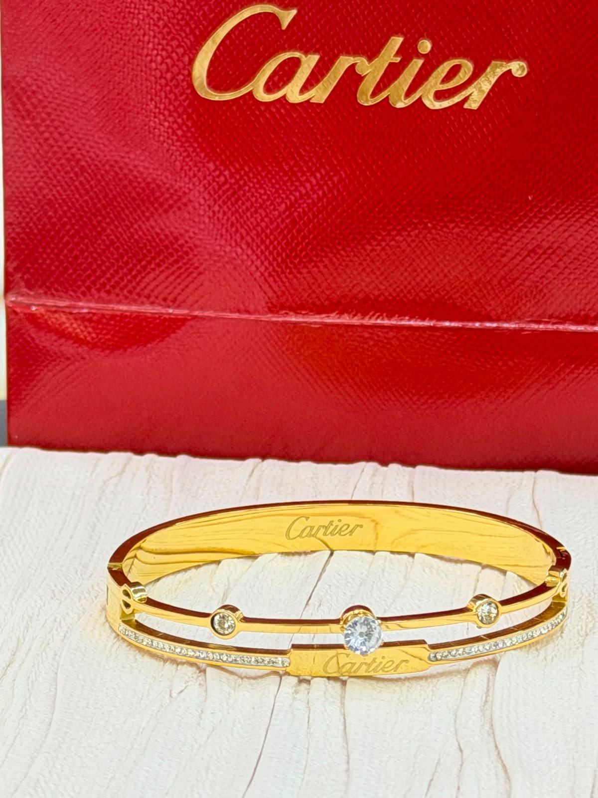 Offer Bangle
Non tarnished
Available more designs
20 dhs🇦🇪simple box 📦
30 dhs🇦🇪name box 🗃️
Zain48
♥️♥️♥️