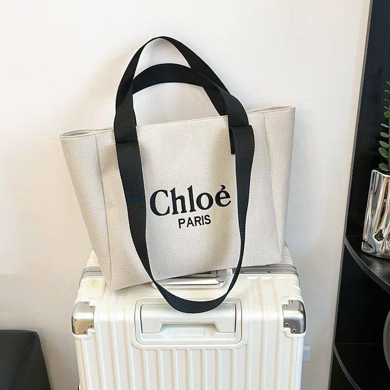 Chloe
Tote bag
75 dhs🪙🖤
Zain253
♥️♥️♥️