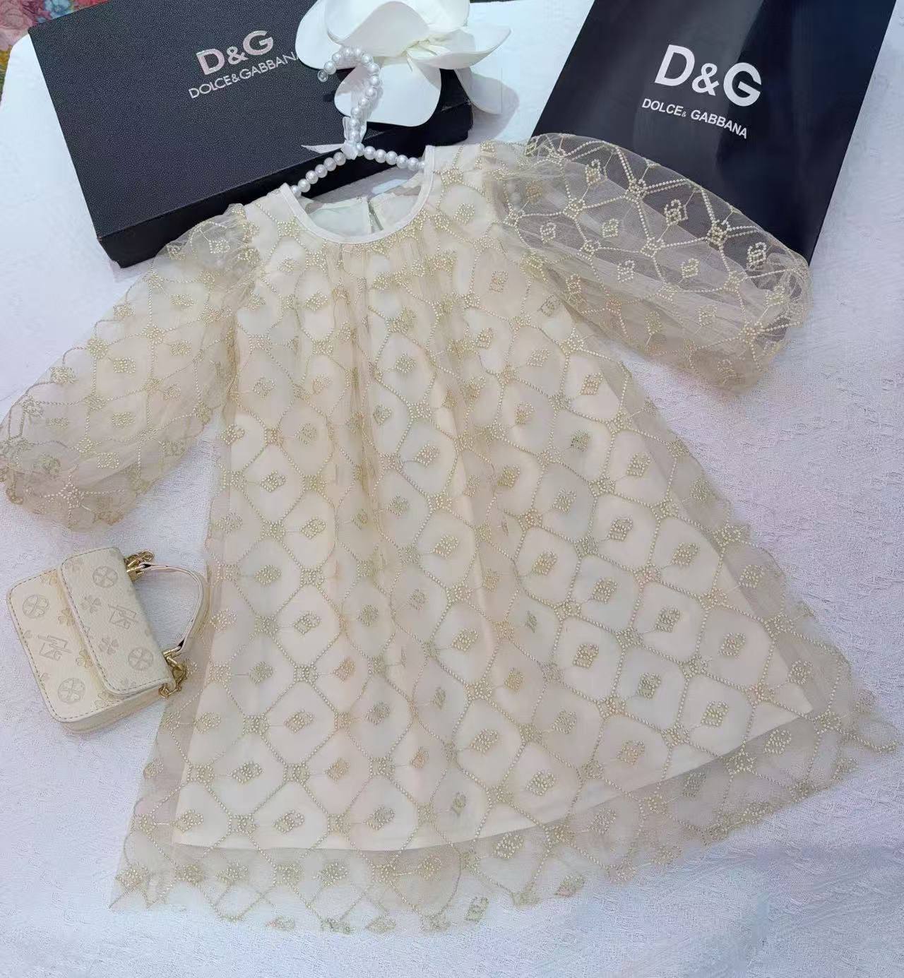 D$G
1-5y 150 dhs🪙🌨️
6-13y 160 dhs🪙🌨️
Zain151
♥️♥️♥️
