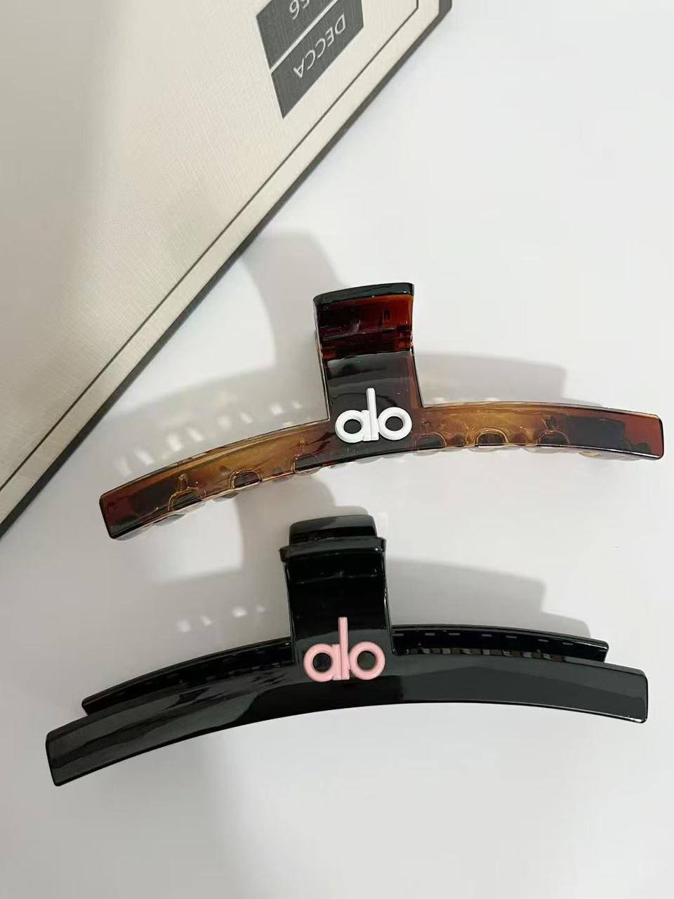 Headband 🔥*
good quality 💯
With paper bag 🛍️
20 dhs🪙🌨️
With master box 🗃️
40 dhs🪙🌨️
Zain216
♥️♥️♥️
