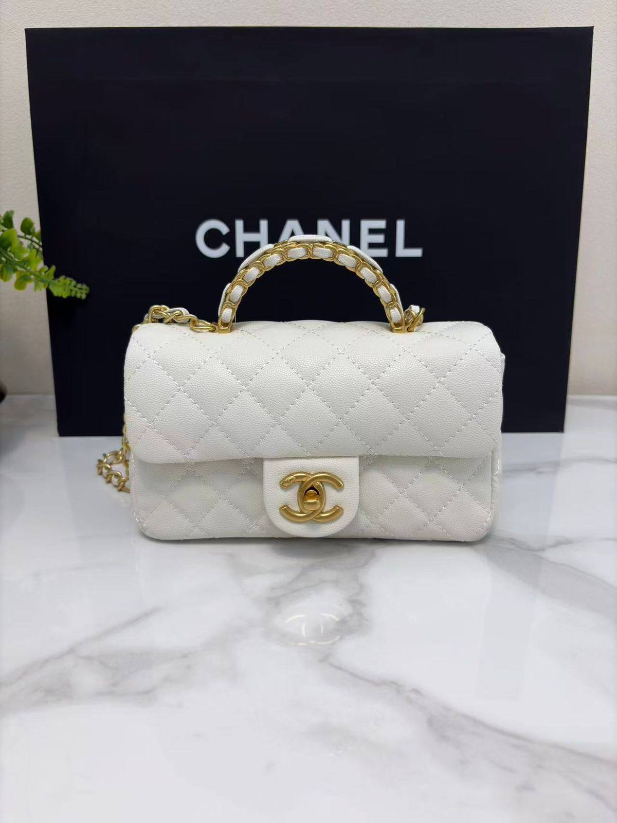 Chanel Master
20cm🥰
with Box
🎁🎁🎁
260 dhs🗽
Zain228
♥️♥️♥️