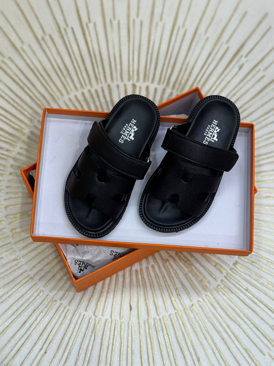 Hermes
Super master quality 😍
Size:26 to37
230 dhs🇦🇪
Zain261
♥️♥️♥️
