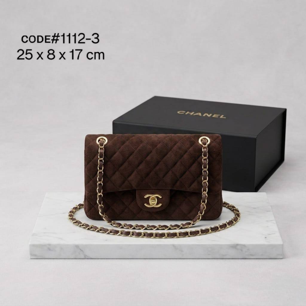 CHANEL ᴅᴏᴜʙʟᴇ ғʟᴀᴘ
sᴜᴇᴅᴇ ʟᴇᴀᴛʜᴇʀ ᴍᴀᴛᴇʀɪᴀʟ
ɢᴏʟᴅ ʜᴀʀᴅᴡᴀʀᴇ
sɪᴢᴇ : 25 cm
ᴡɪᴛʜ BOX
🎁🎁🎁
110 dhs✅
Zain31
♥️♥️♥️