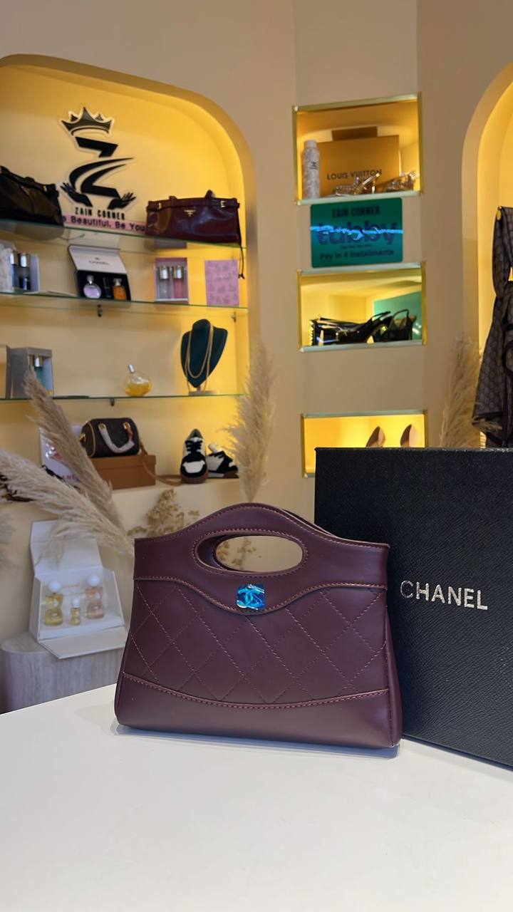 Chanel
95 dhs
With box
Zain04
♥️♥️♥️