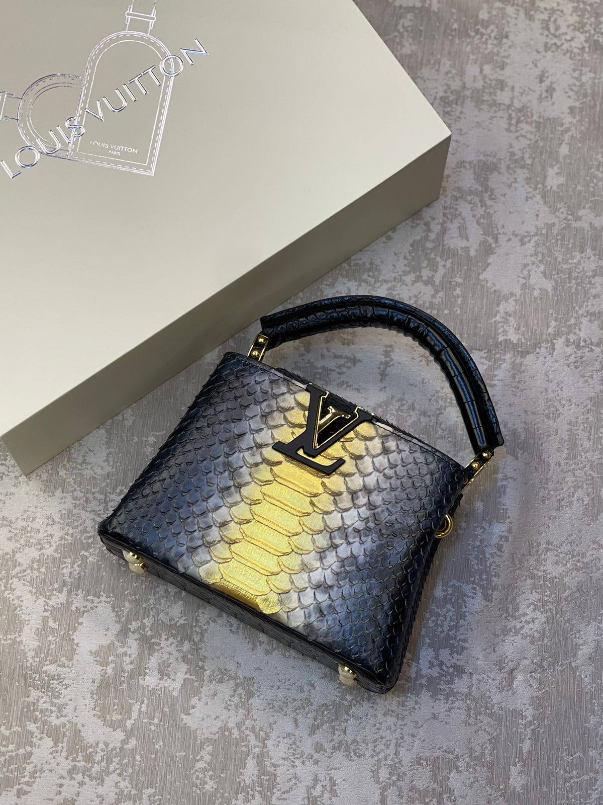 LV
330 dhs❣️
Zain175
♥️♥️♥️