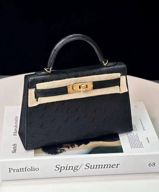 NEW✨HERMES✨
SUPER MASTER QUALITY🫶
WITH FULL PACKAGING🎁
SIZE::✨19CM✨
1250 dhs🪙💚
Zain255
♥️♥️♥️