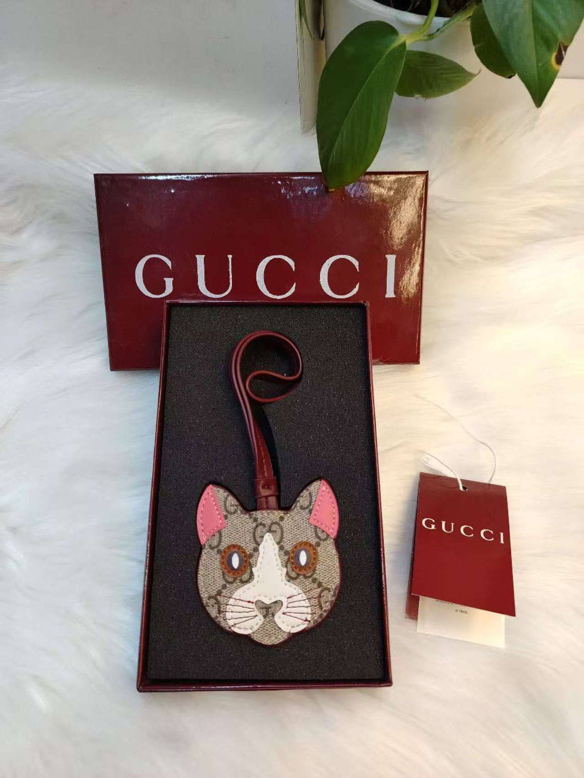 Bag charms New arrival
Good quality
with box
🎁🎁🎁
Master 🍒
80 dhs🌺
Zain107
♥️♥️♥️