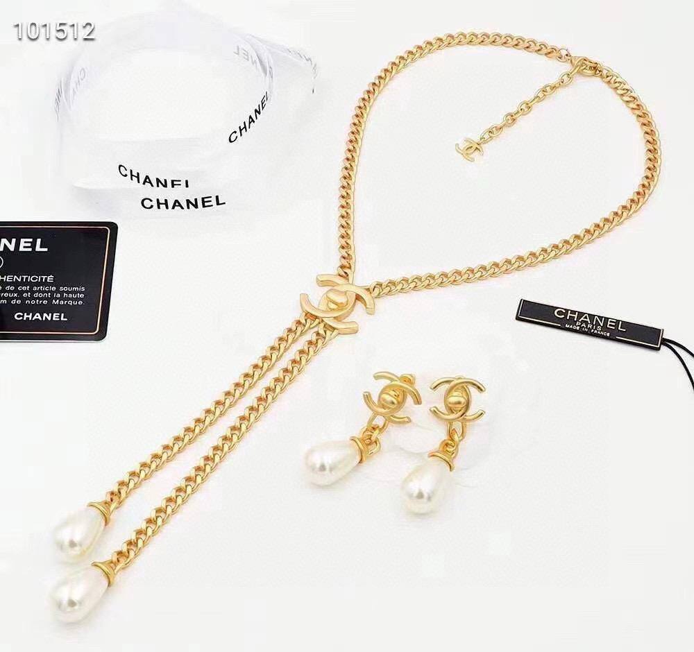 CHANEL❤️🔥*
Necklace🌸
Earring 🌊
Master quality 💯
With normal boxes 🗃️
90 dhs🪙🌨️
With master box 📦
110 dhs🪙🌨️
Zain216
♥️♥️♥️