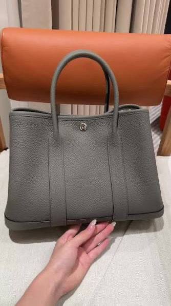 Hermes
95 dhs✅
Zain72
♥️♥️♥️