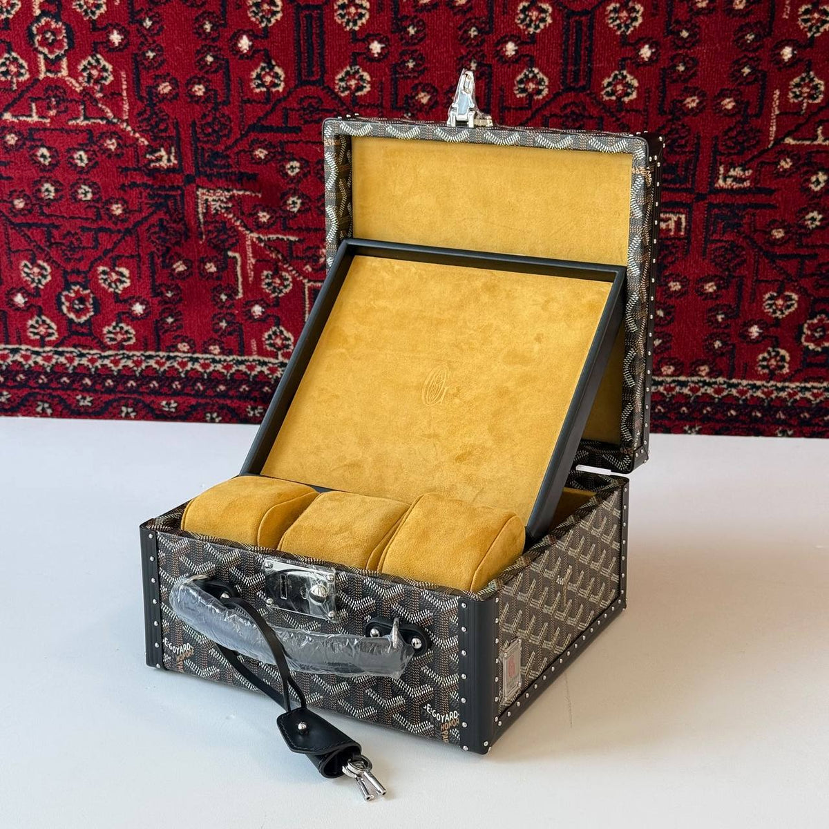 📍NEW COLLECTION 📍
🎒GOYARD🎒
😍Joux 6 Watch Case😍
👌Premium quality 👌
❤️WITH ORIGINAL PACKAGING❤️
For Price 👇 WhatsApp✅
0568585901
0507557372
0552275751 Owner Zain 👌
Zain320
♥️♥️♥️
