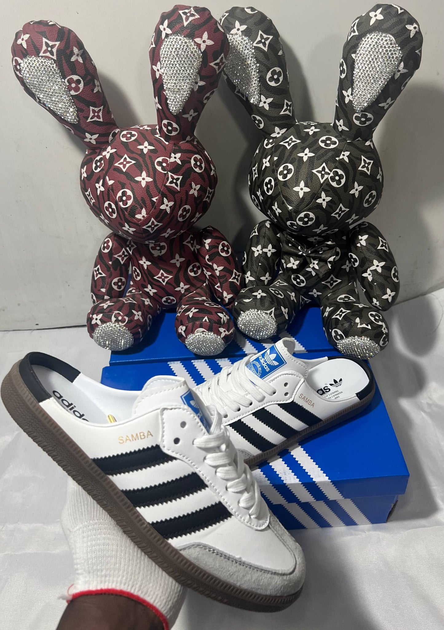 Adidas - Samba Mules 'White Black' 🎬
NEW ARRIVALS 🤗
36-45 AVAILABLE 🤩
160 dhs🇦🇪🇦🇪
Zain242
♥️♥️♥️