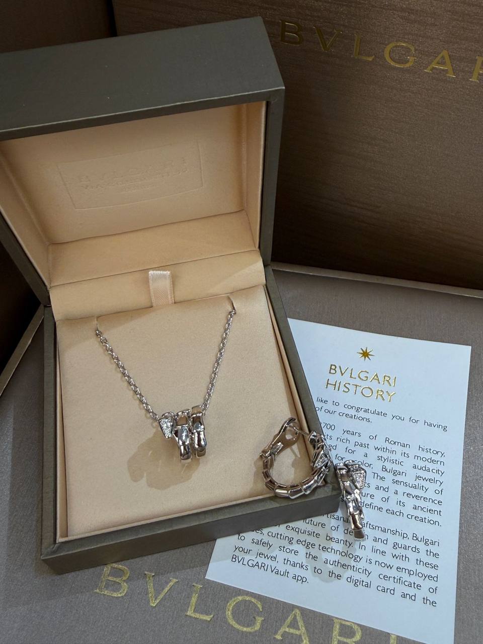 Bvlgari Serpenti Set
170 dhs🪙🌨️ with Normal box
230 dhs🪙🌨️ with Original box(1)
Zain209
♥️♥️♥️