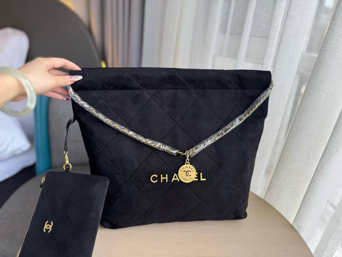 Chanel Master +++
Small 250 dhs🪙💚
Big 260 dhs🪙💚
Zain141
♥️♥️♥️