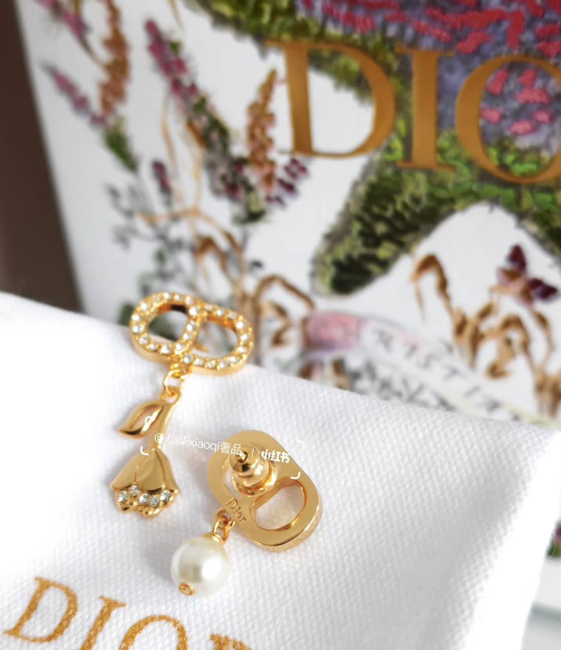 Dior Earrings
Master quality
*50* AED normal box 📦
Zain48
♥️♥️♥️