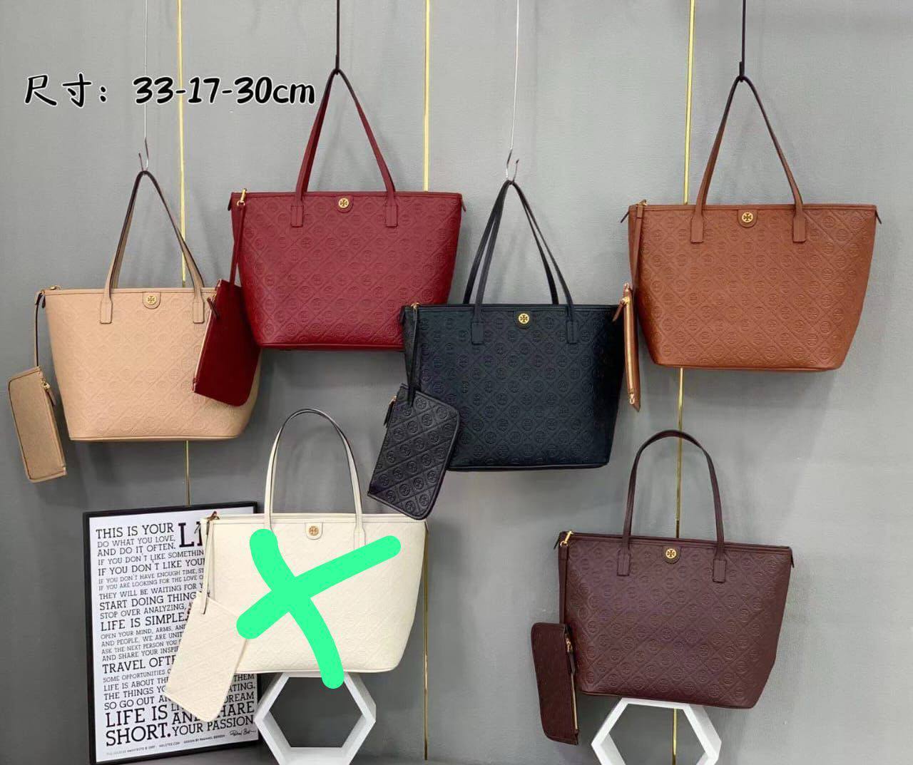Tory Burch
100 dhs✅
Zain72
♥️♥️♥️
