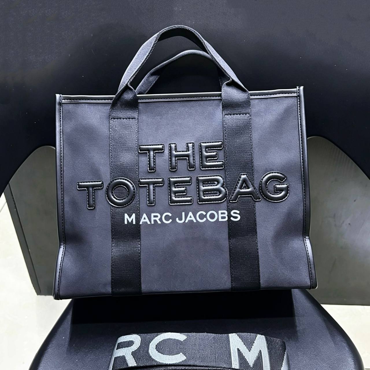 MARC JACOBS
THE TOTE BAG
BEACH BAG
HIGH QUALITY
110 dhs✅
Zain39
♥️♥️♥️