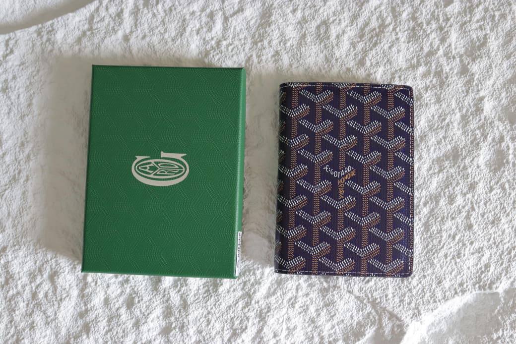 Goyard Passport Cover
95 dhs🌺
With Box Master Quality
🎁🎁🎁
Zain33
♥️♥️♥️