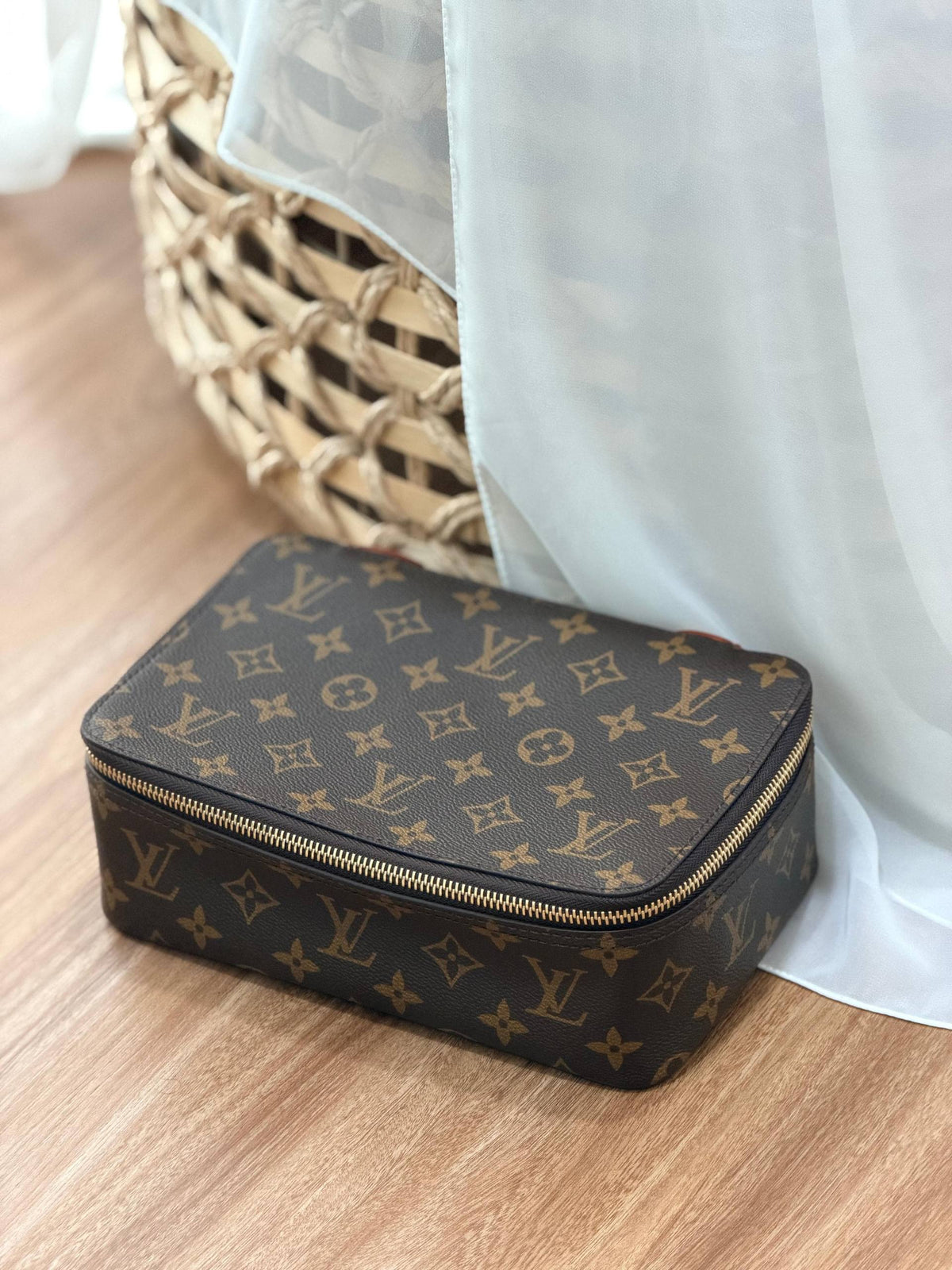 NEW COLLECTION
BRAND- LOUIS VUITTON
SUPER MASTER QUALITY
BOX WITH PAPER BAG
For Price 👇 WhatsApp✅
0568585901
0507557372
0552275751 Owner Zain 👌
Zain267
♥️♥️♥️