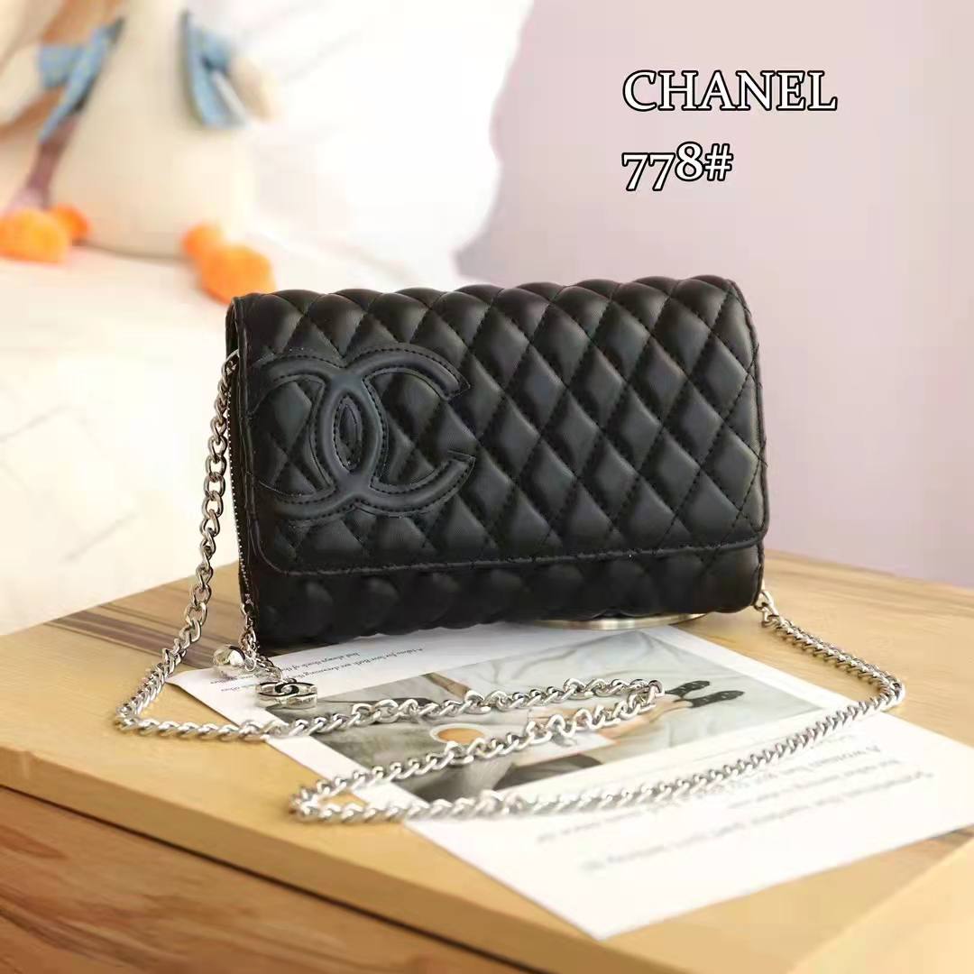 Chanel
85 dhs✅
high quality
With box
🎁🎁🎁
Zain26
♥️♥️♥️