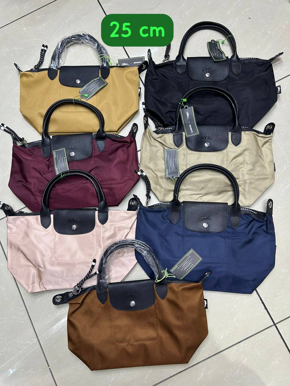 Long Champ
17 cm 80 dhs💓
25 cm 90 dhs💓
Zain190
♥️♥️♥️
