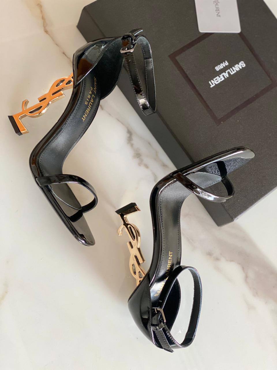 YSL
AAA master quality
Size 36……..40
450 dhs✅
Zain180
♥️♥️♥️