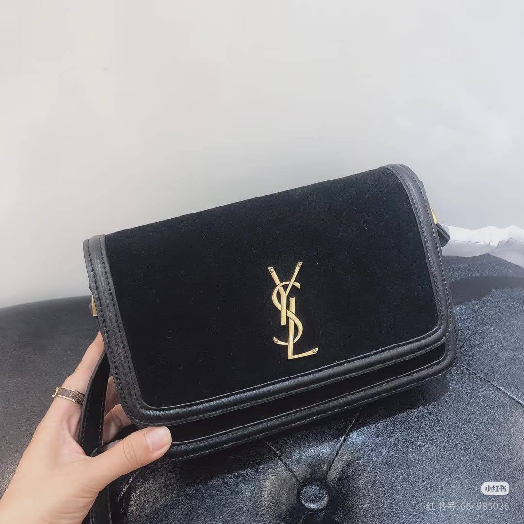 YSL Master
280 dhs🪙🪙
Zain10
♥️♥️♥️