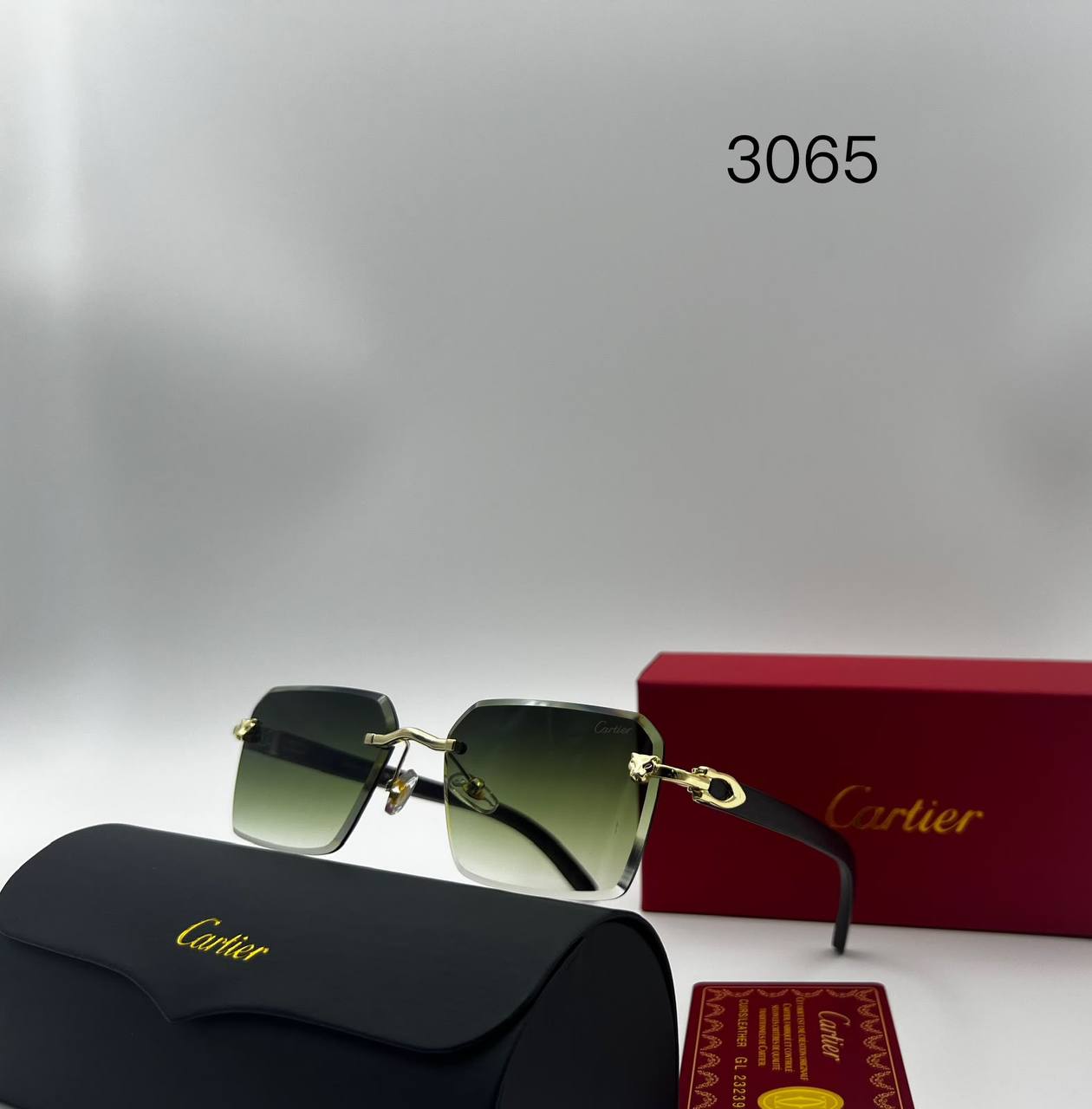 Cartier
Sunglasses 🕶️
good quality 💯
With master box 🗃️
50 dhs🇦🇪🇦🇪
Zain273
♥️♥️♥️