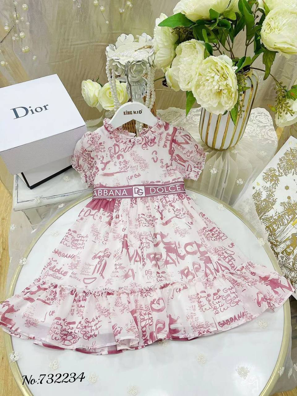 Dior
1-12y
100 dhs✅
Zain151
♥️♥️♥️