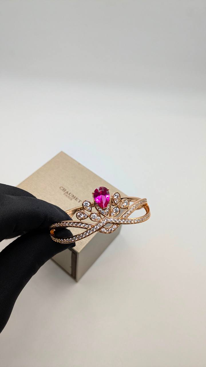 Chaumet
*Master Quality*
*Bracelet*
130 dhs🇦🇪🇦🇪
with Normal Box 🎁
Zain210
♥️♥️♥️