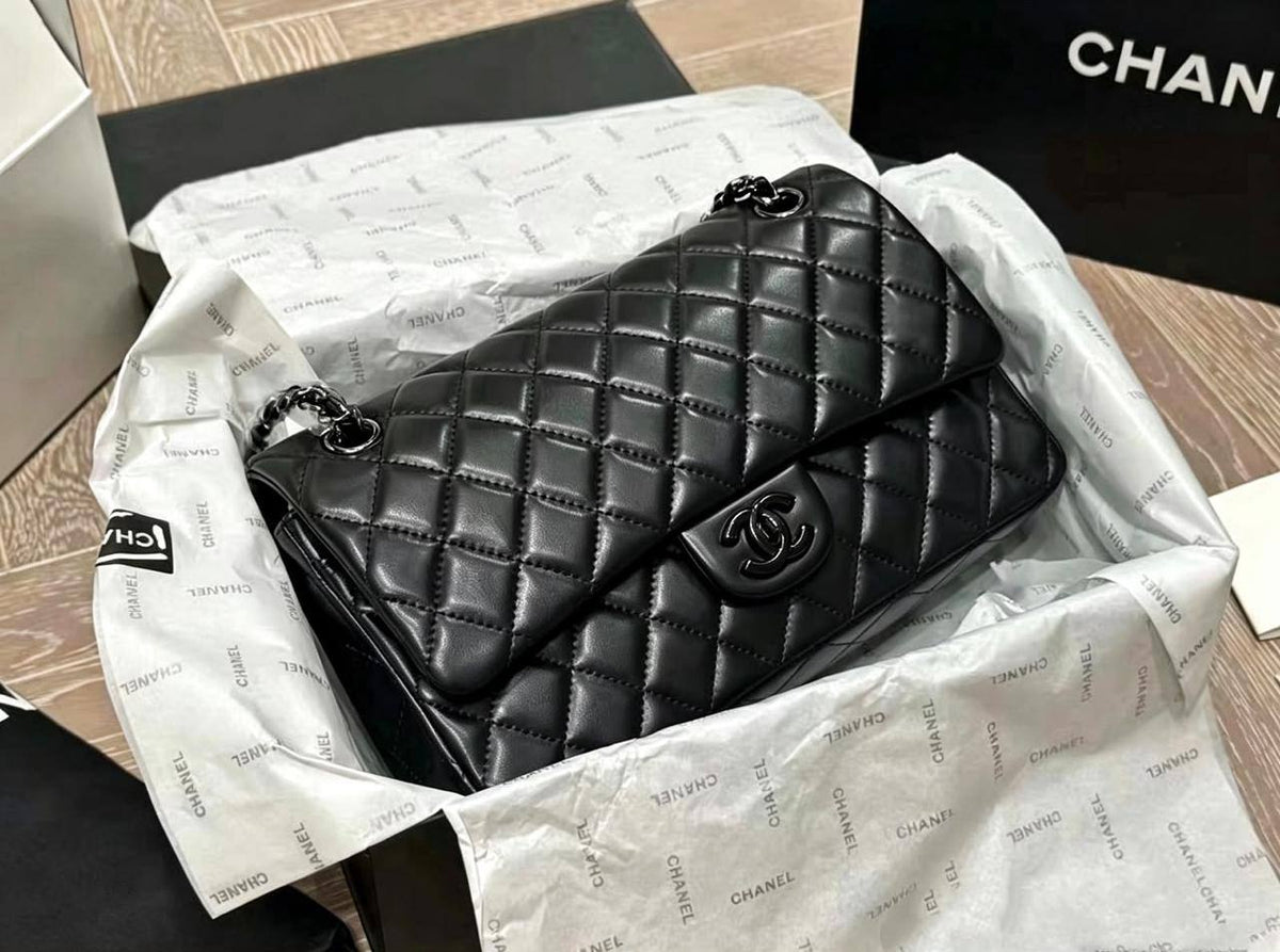 CHANEL
NEW CAME
HIGH QUALITY
WITH BOX
115 dhs🇦🇪🇦🇪
Zain17
Zain39
Zain295
♥️♥️♥️