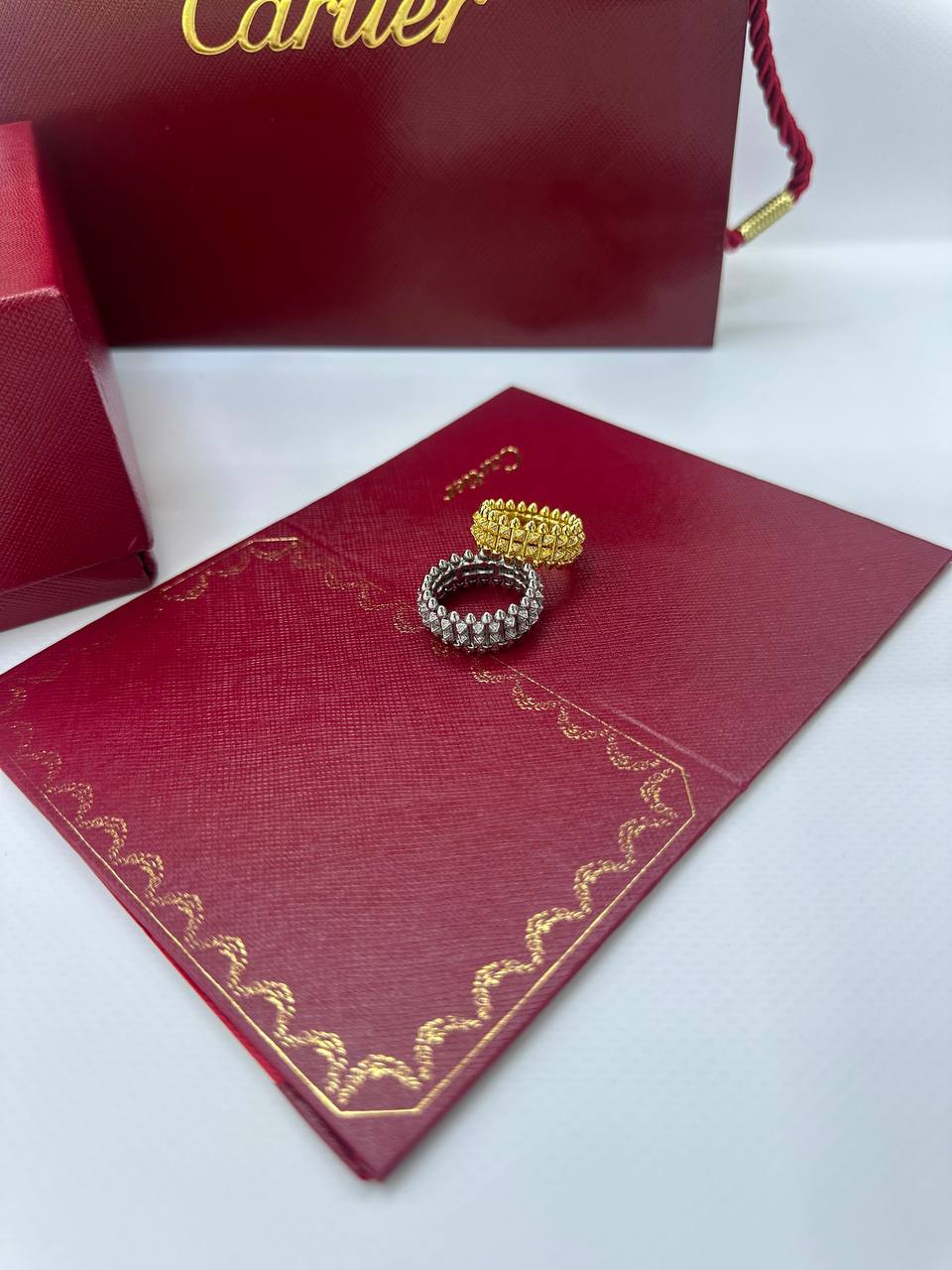 CARTIER ❤️🔥*
With diamonds 💎
Ring 💍 available size👇
6,7,8,9
Master quality 💯
With normal boxes 🗃️
55 dhs💓
With master box 📦
90 dhs💓
Zain216
♥️♥️♥️