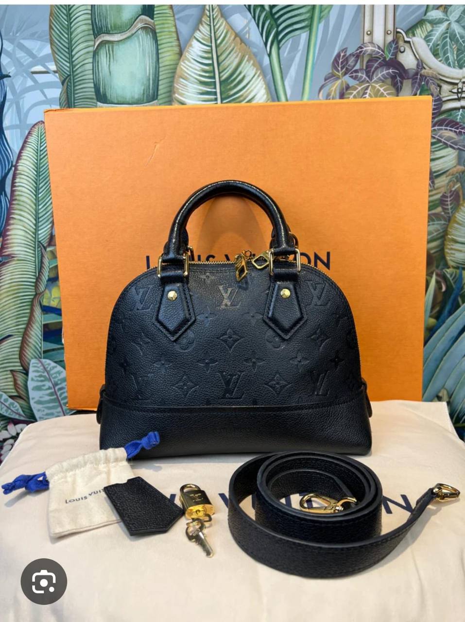 LV
Good quality
110 dhs🇦🇪
Zain200
♥️♥️♥️