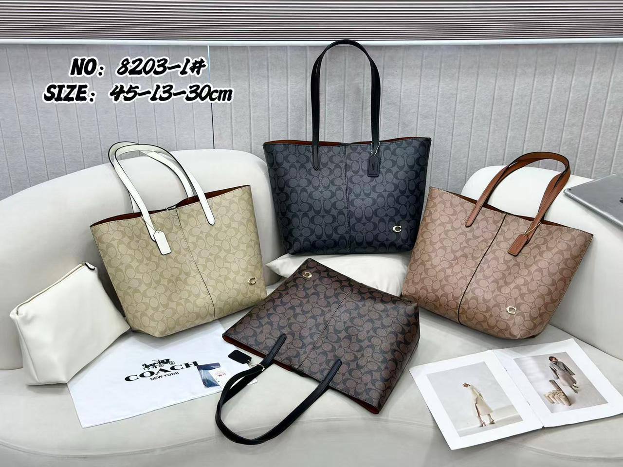 Coach
Size:45cm
95 dhs🪙🌨️
Zain09
♥️♥️♥️