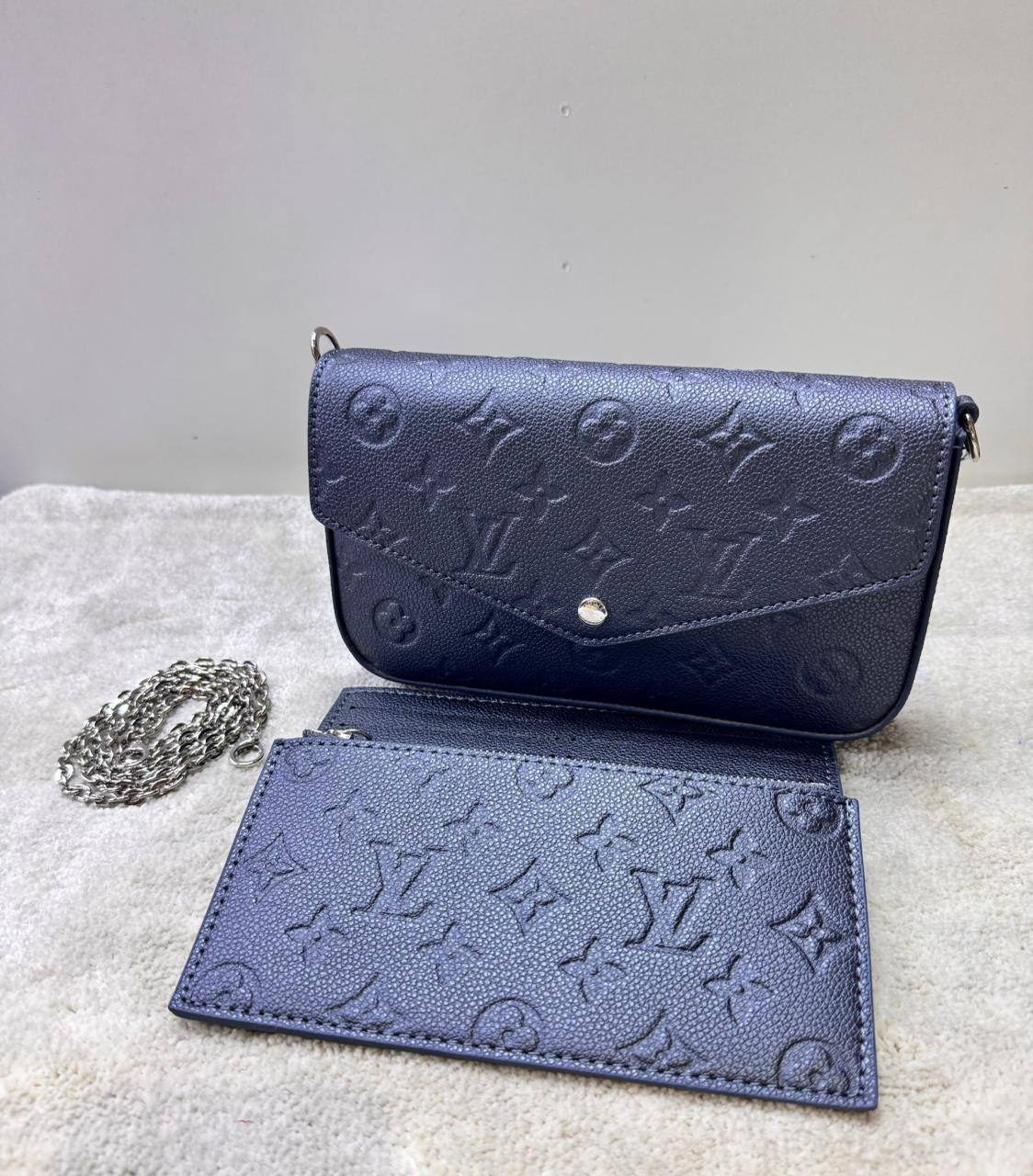 LV
Master
230 dhs✅
Zain111
♥️♥️♥️